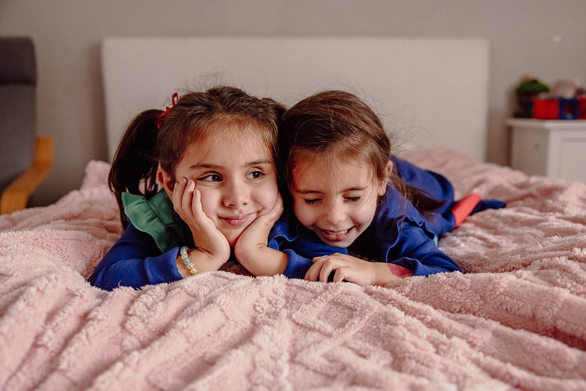 home family photo session Hambledon Hampshire by Ania Photo children photographer