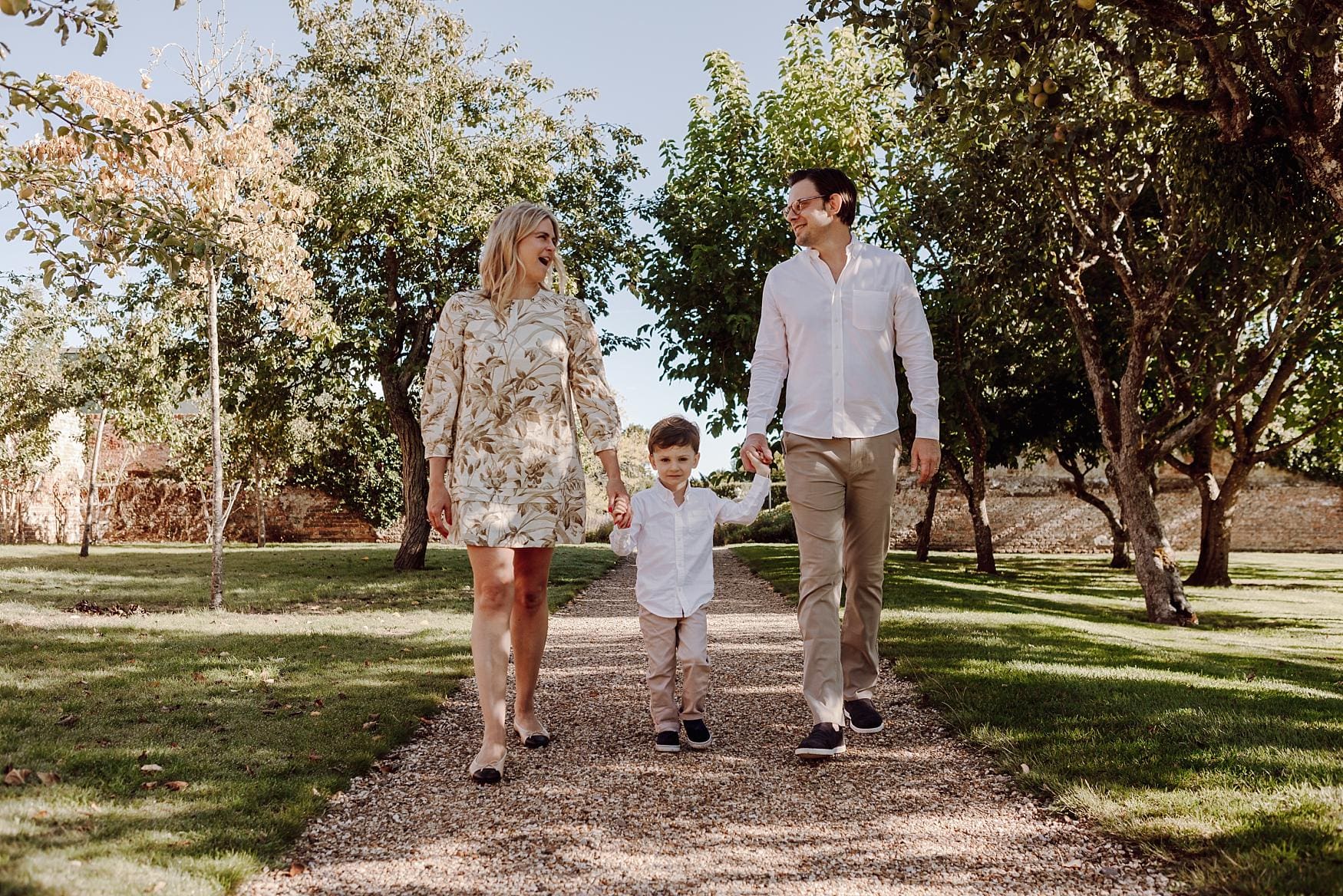 Luxury family photography session in Hampshire hotel grounds