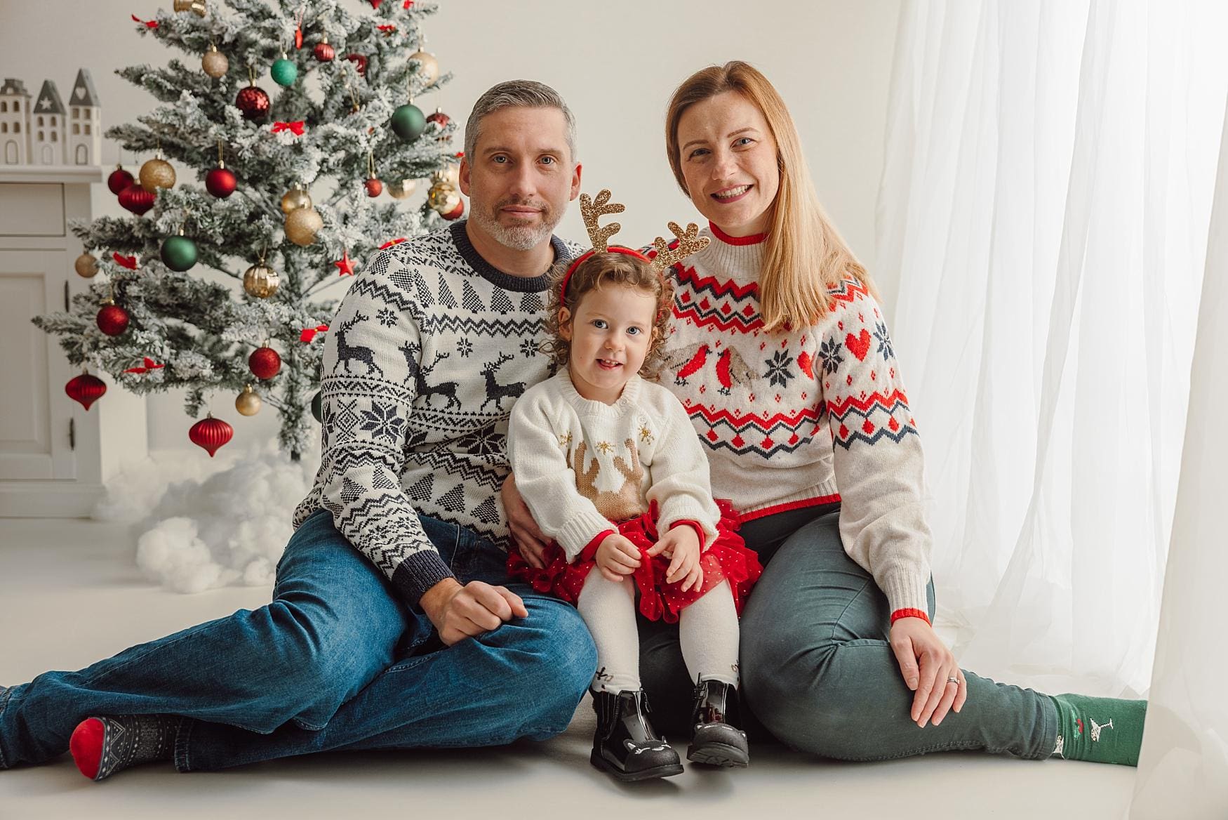 Christmas family mini session portrait in studio